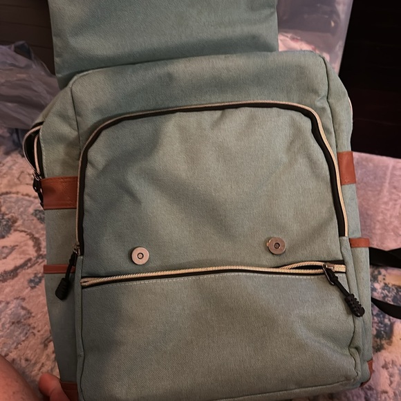 Backpack - Picture 2 of 4